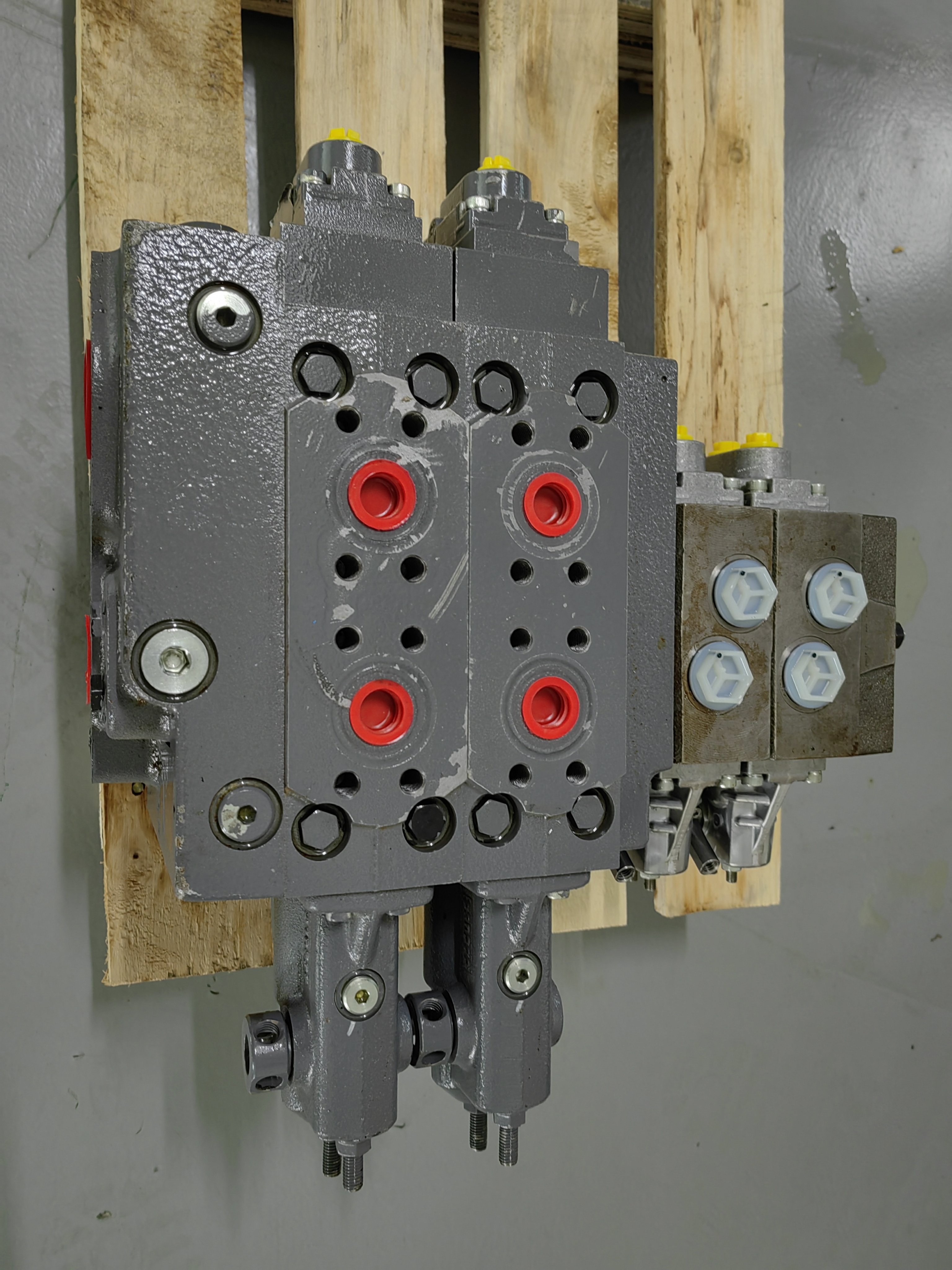Original PVG16 PVG32 PVG100 PVG128 PVG256 Monoblock Hydraulic Proportional Directional Control Valve High Hydraulic Valves
