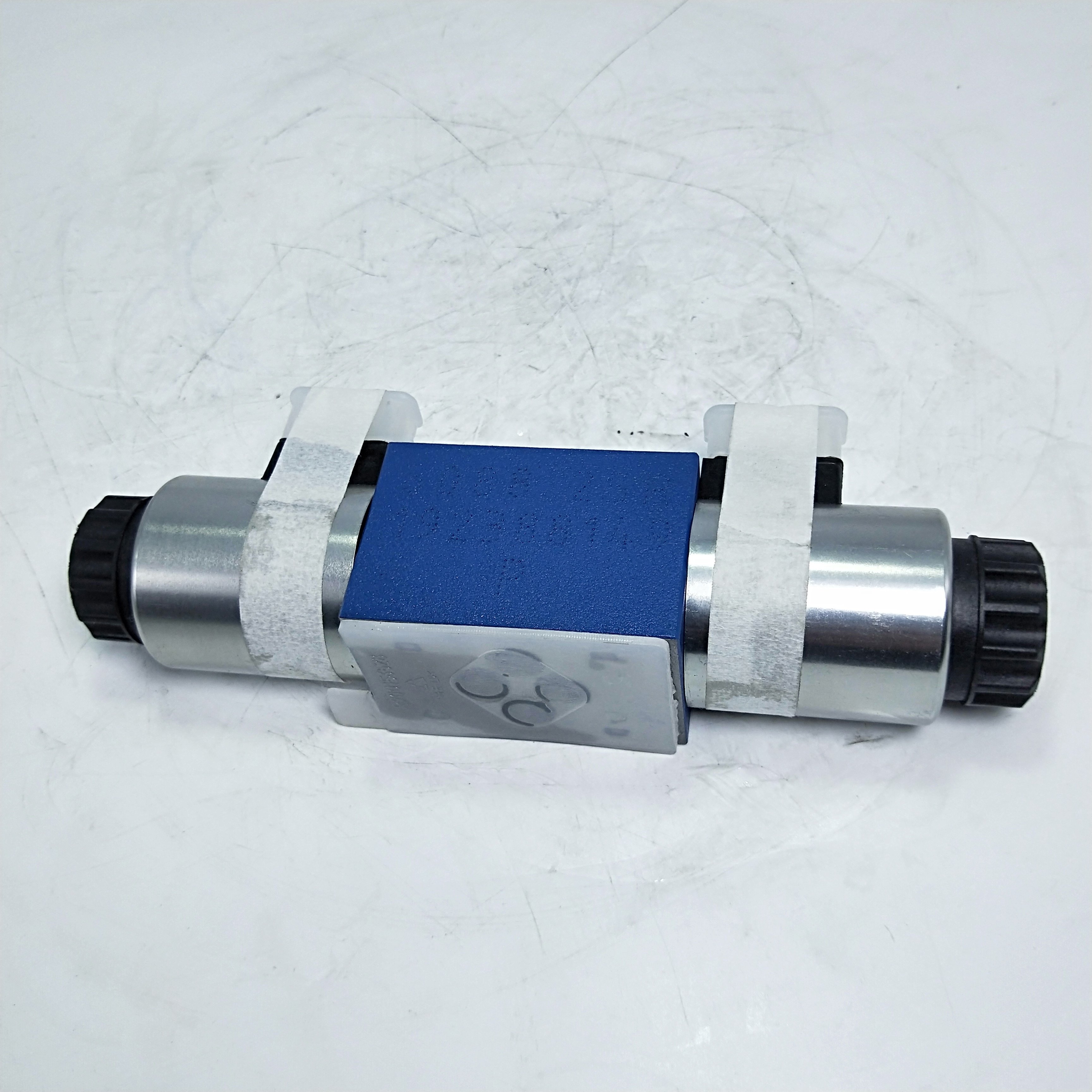 4WRL 4WRL25 4WRPH6 Hydraulic Proportional valve 0811404405 4WREE10E752X/G24K31/A1V 0811404035 4WRPH6C3B24L-20/G24Z4/M