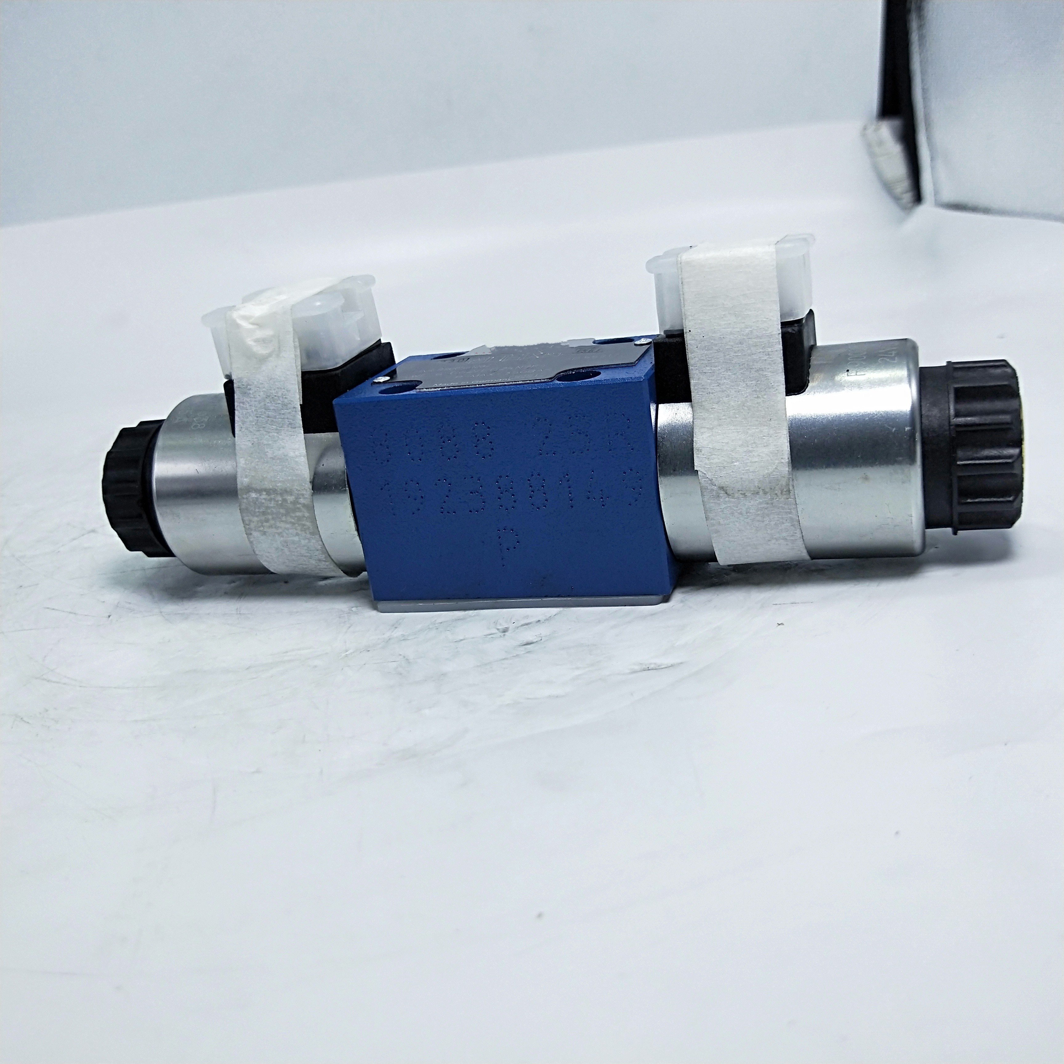 4WRL 4WRL25 4WRPH6 Hydraulic Proportional valve 0811404405 4WREE10E752X/G24K31/A1V 0811404035 4WRPH6C3B24L-20/G24Z4/M