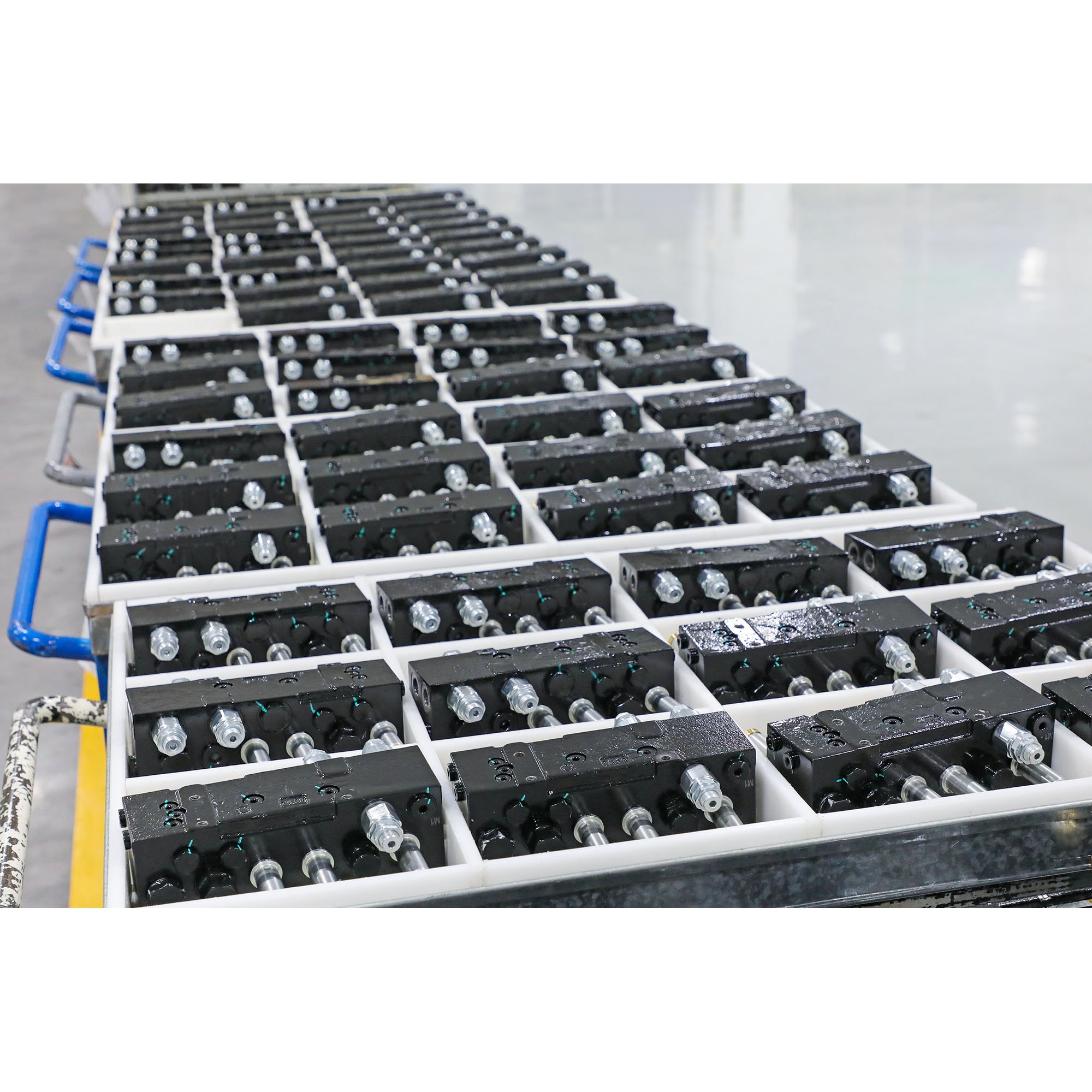 High-End Quality Hydraulic Control Valve with Hydraulic Solenoid Valve 24V