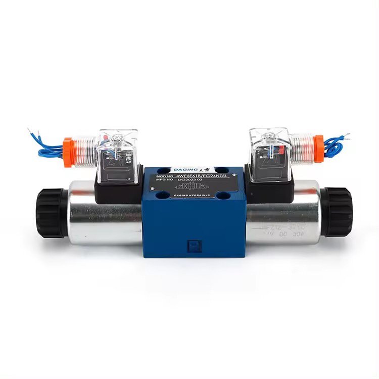 Replace Rexroth Type Valve 4WE10E61 CG24N9Z5L CW220N9Z5 R900561288 24V Hydraulic Directional Control Valve 4WE6