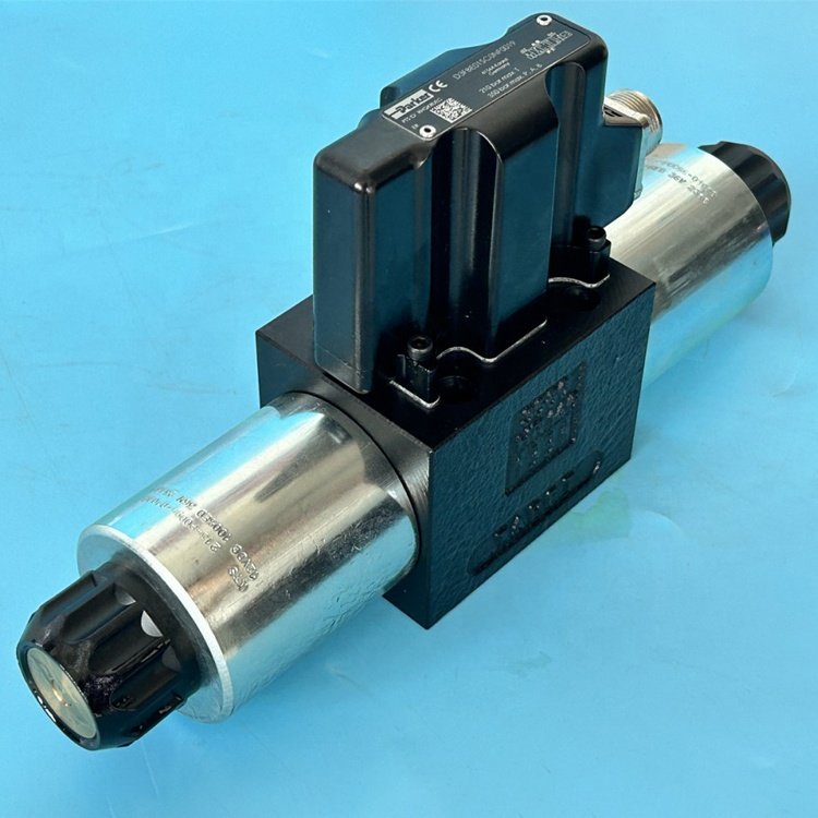 PARKER D3FBE02SC0NKW0 Direct Operated Proportional Directional Control Valve - Series D1FB OBE / D3FB OBE