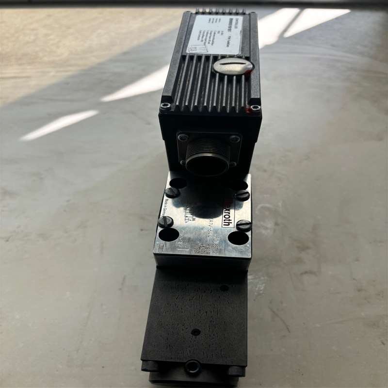 Rexroth 4WRSE6 series proportional valve stock 4WRSE6V10-31/G24K0/A1V-644 proportional hydraulic drive control valve