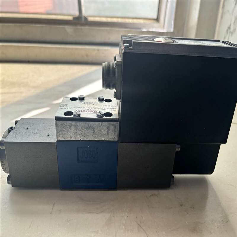 Rexroth 4WRSE6 series proportional valve stock 4WRSE6V10-31/G24K0/A1V-644 proportional hydraulic drive control valve