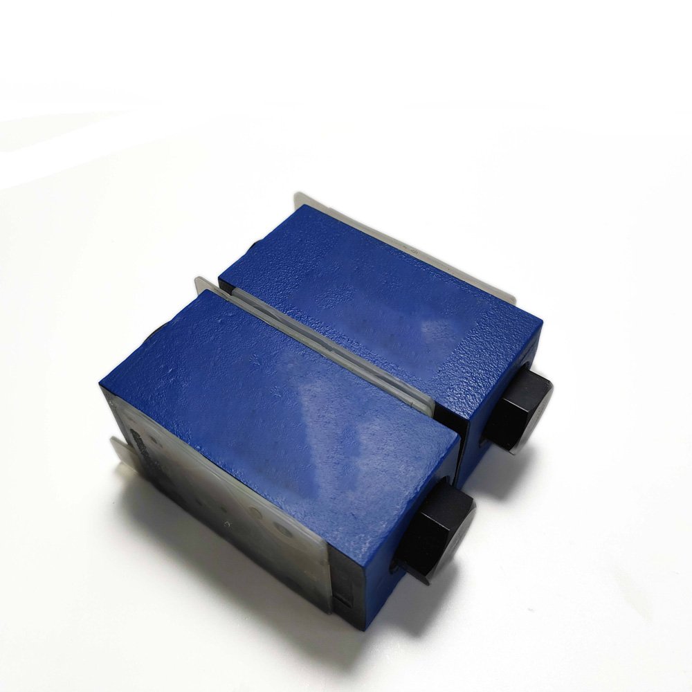 Hydraulic Throttle Valve Z2s10-3X with Plastic Plate Lander Brand