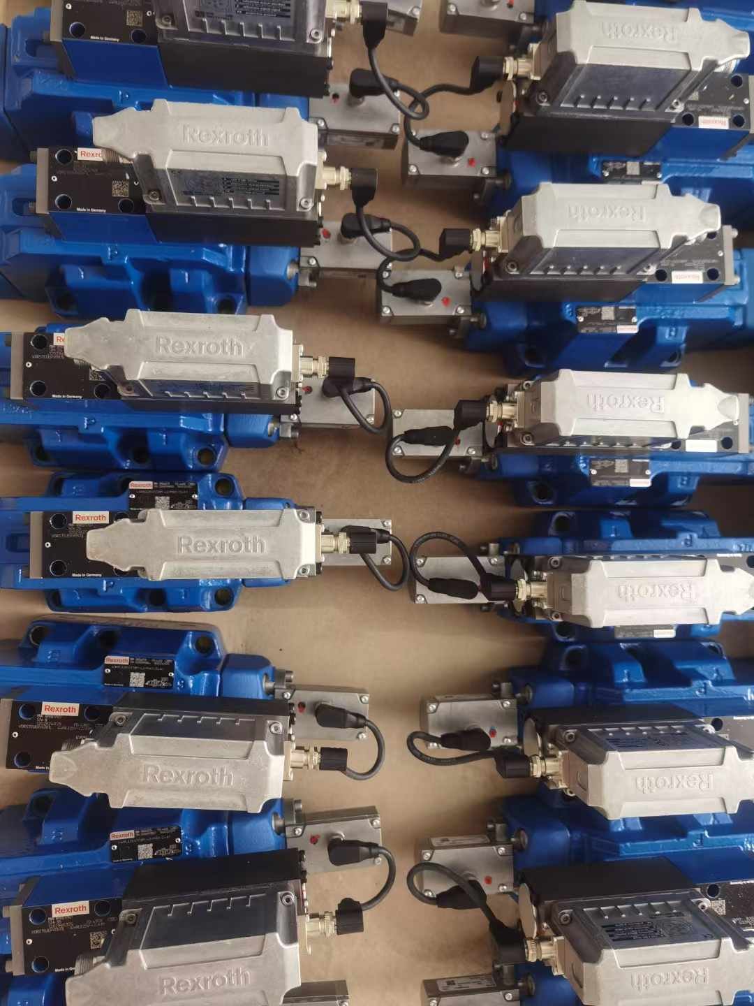 Rexroth R901224217 DA6VA2A5X/100FSM Hydraulic Directional Control and Pressure Control Valves Solenoid Power