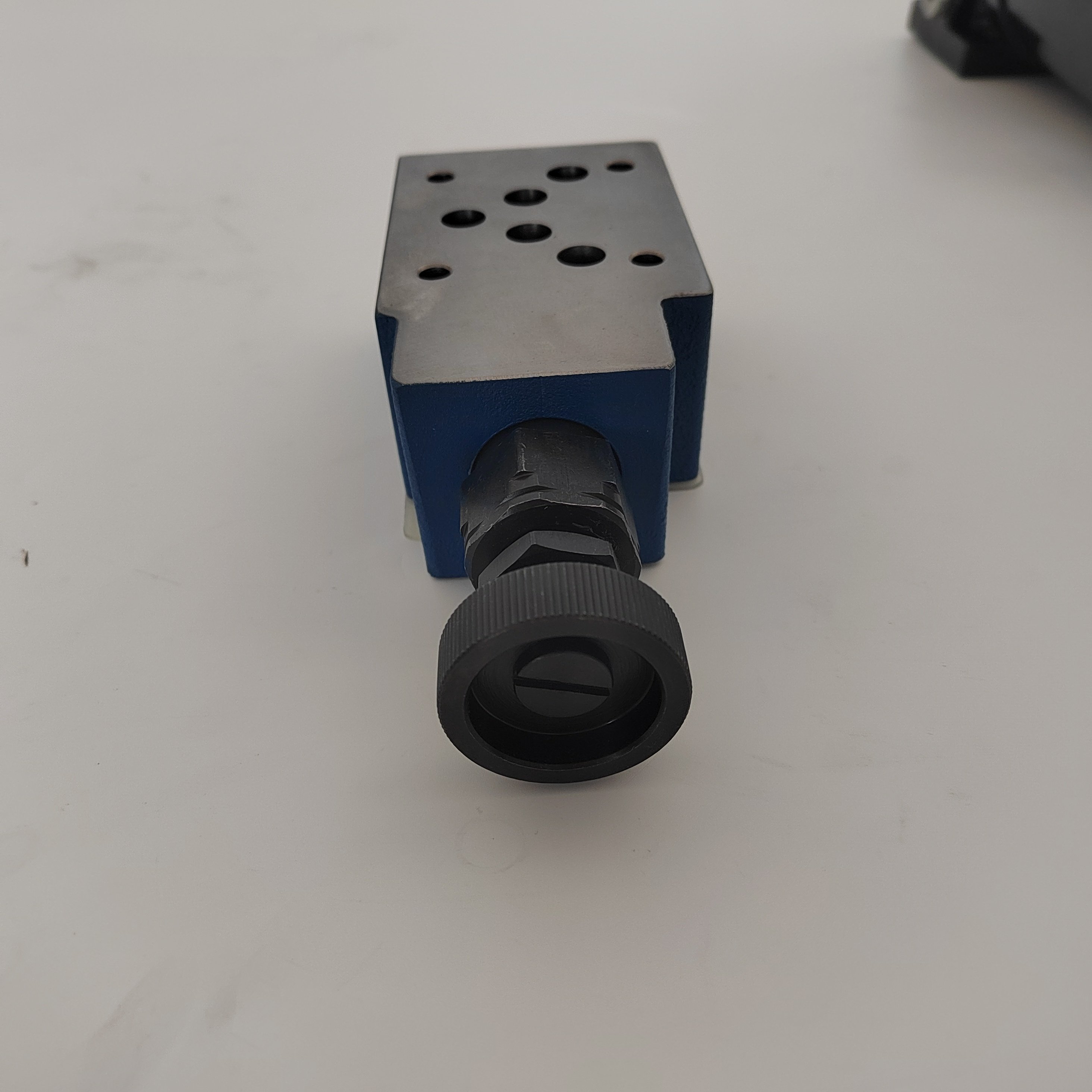 Stacked relief valve ZDB10VP