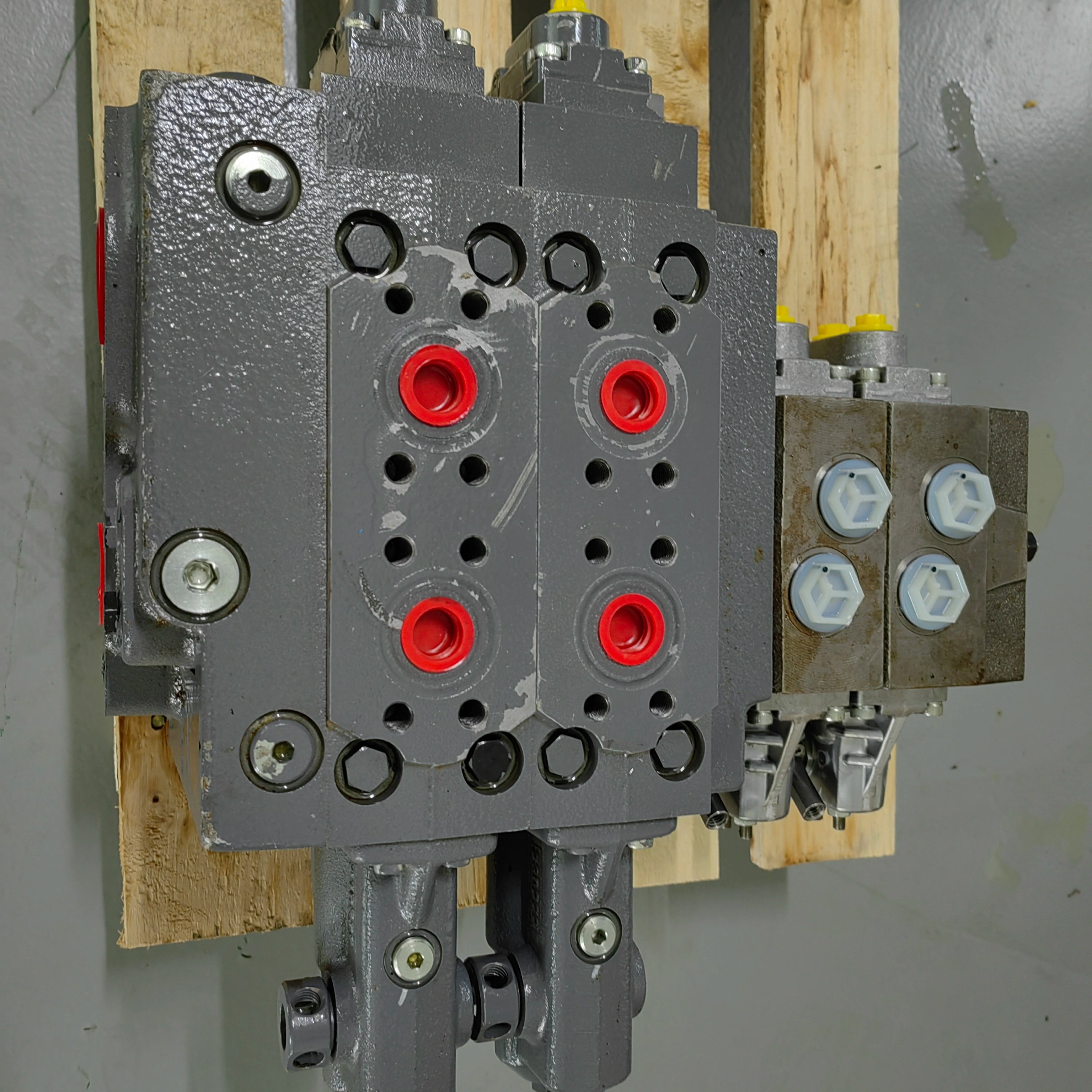 Hydraulic Proportional Directional Control Valve Monoblock Hydraulic Valves Original PVG16 PVG32 PVG100 PVG128 PVG256