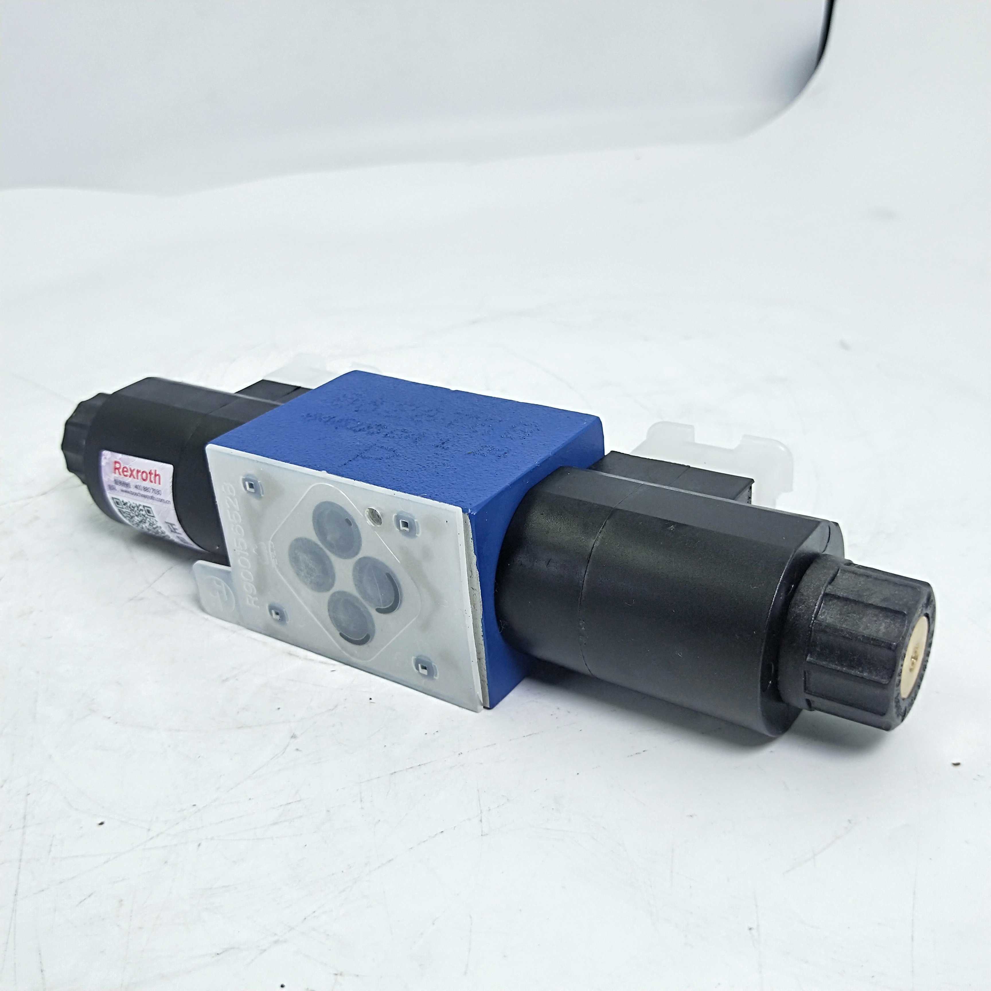 4WE Series Hydraulic Proportional Directional Valve 4WRBKE27E430SJ-1X/6ZG24K31/A1D3M 4WRKE 16 E220L-3X/6EG24K31/A1M-909