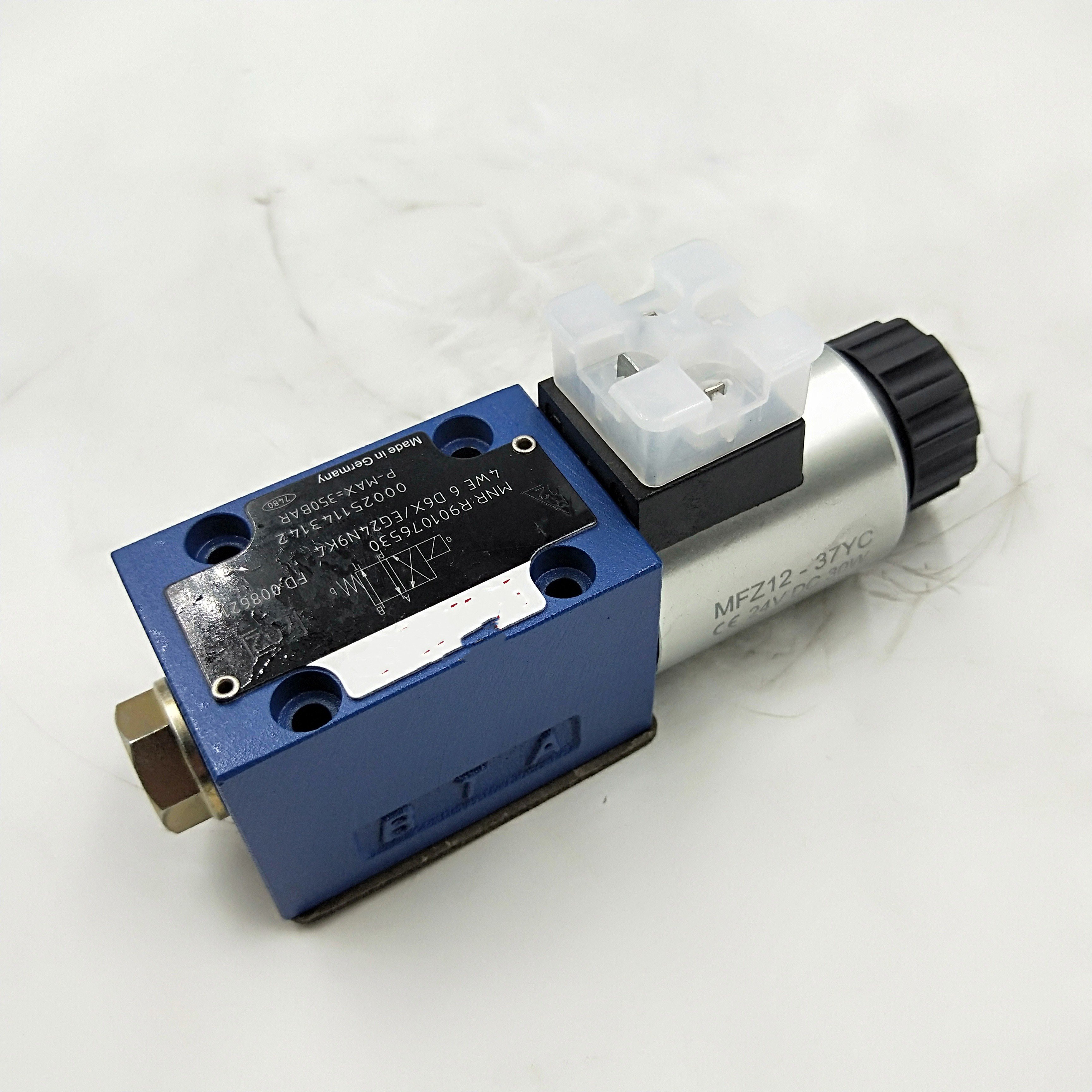 4WE6 4WE6J 4WE6J6X hydraulic solenoid directional valve 4WE-6-J6X/SG24N9K4 EG24N9XNK4 R900953568