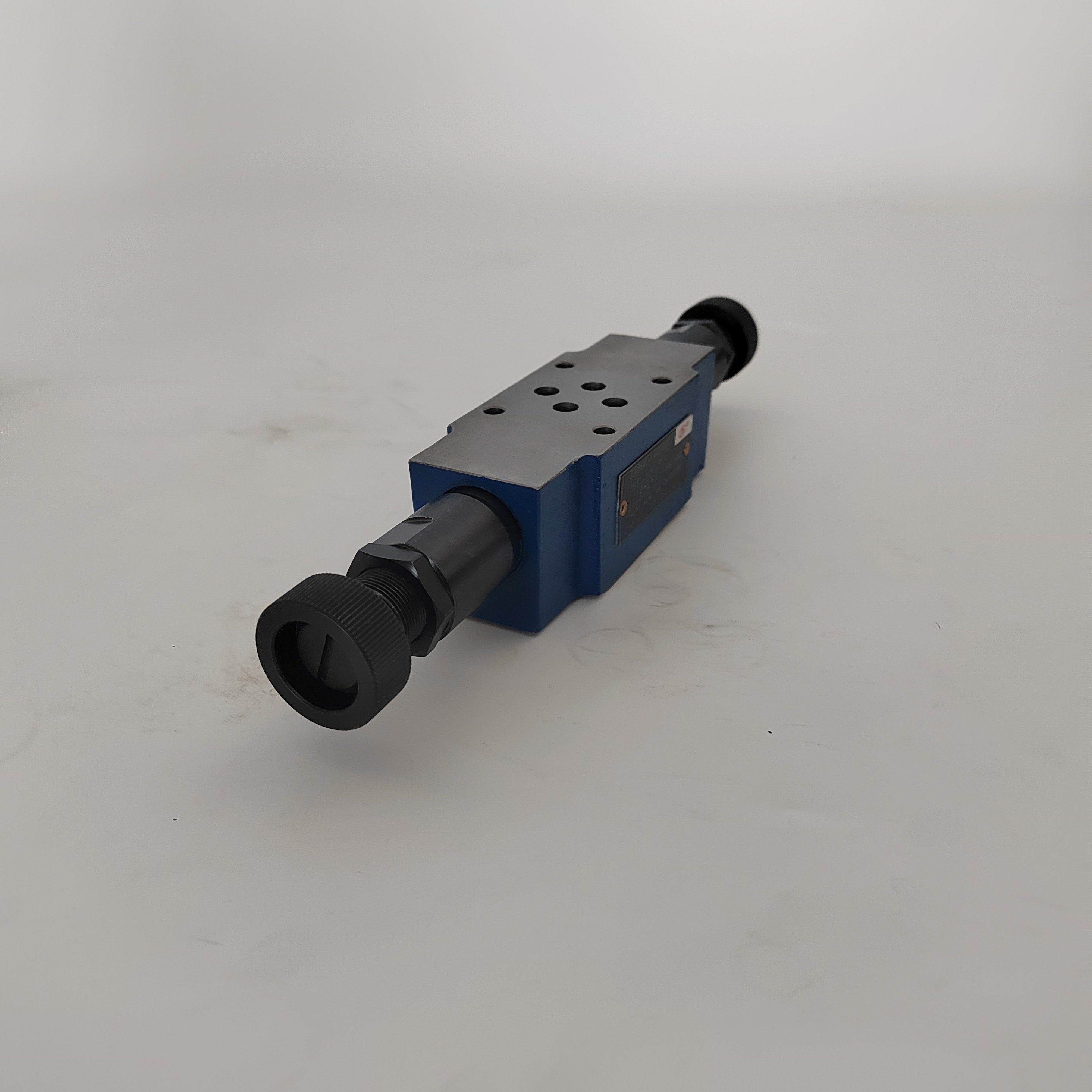 Stacked relief valve Stacked Relief Valve for Service Equipment