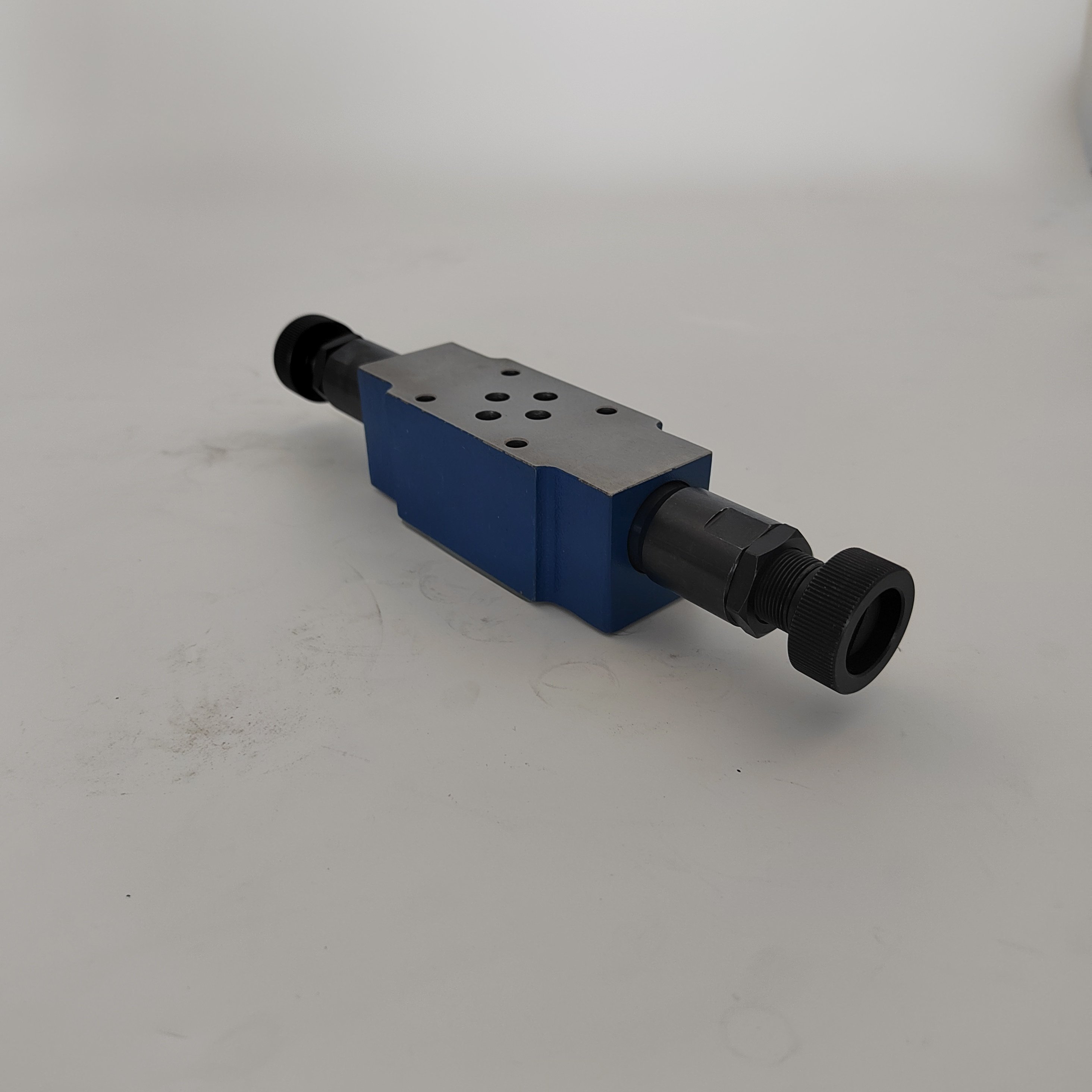 Stacked relief valve Stacked Relief Valve for Service Equipment