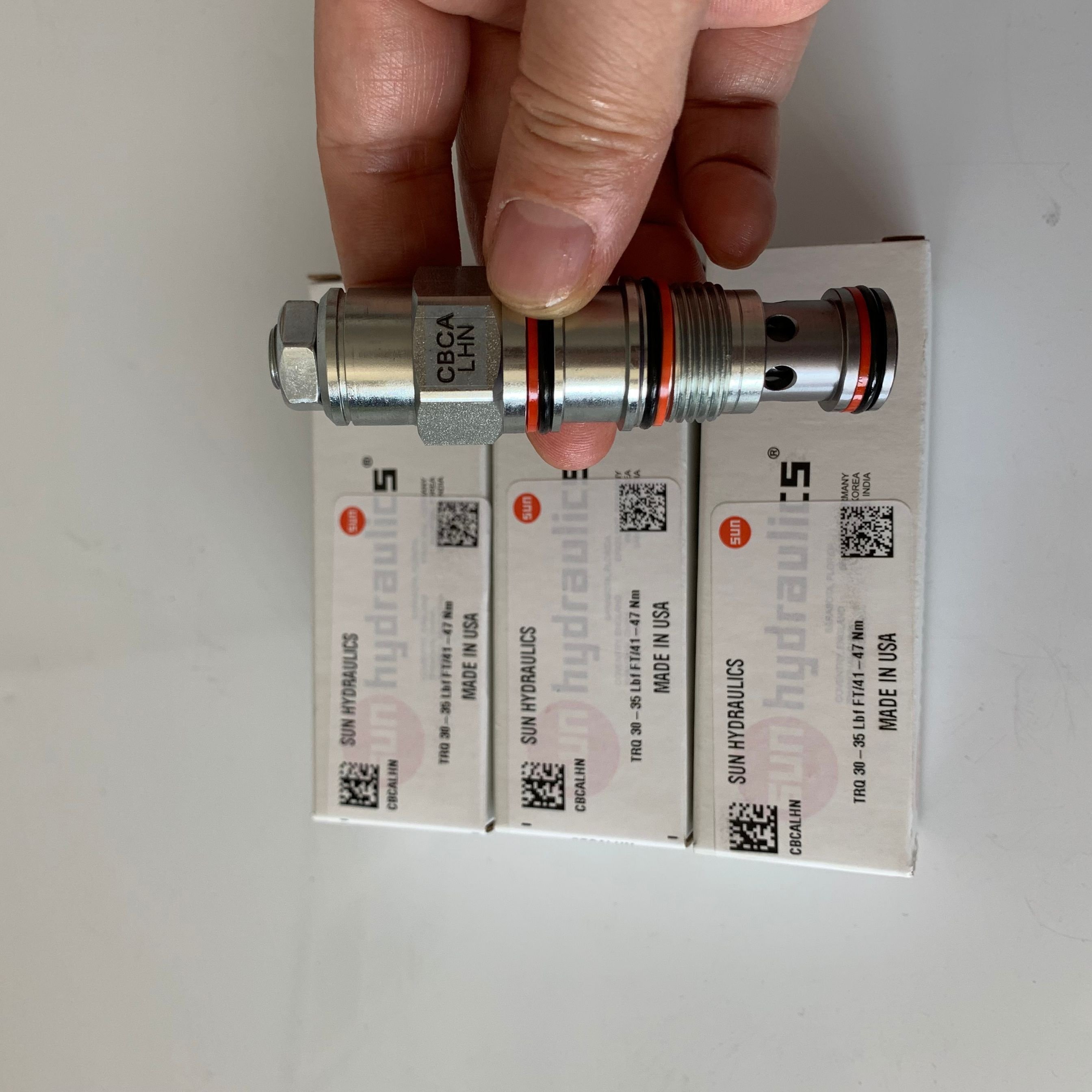 CBCA-LHN CBCALHN SUN hydraulics Original USA 3:1 pilot ratio, standard capacity counterbalance valve HYDRAFORCE EATON VICKERS IH