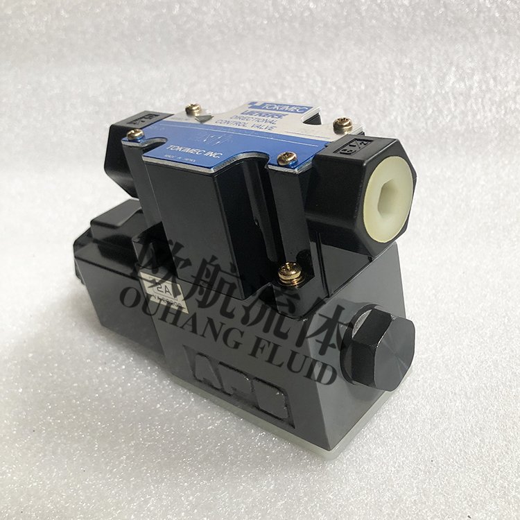 DG4V-3-2A-M-P2-T-7-52 TOKIMEC Vickers directional control valve solenoid valve