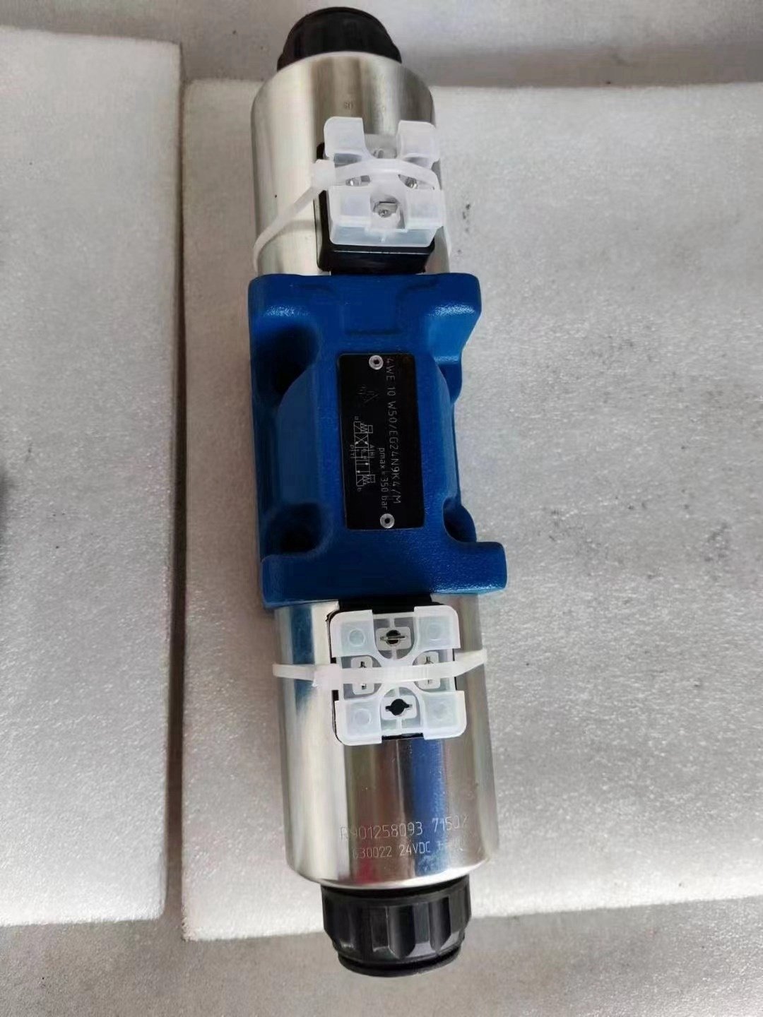 4WE6D 4WEH10 4WEH16 WEH32 Hydraulic Directional Valve 4WE10W50 EG24N9K4 M Solenoid Control Valve 4WE70 D73-50 EG24N9K4 M