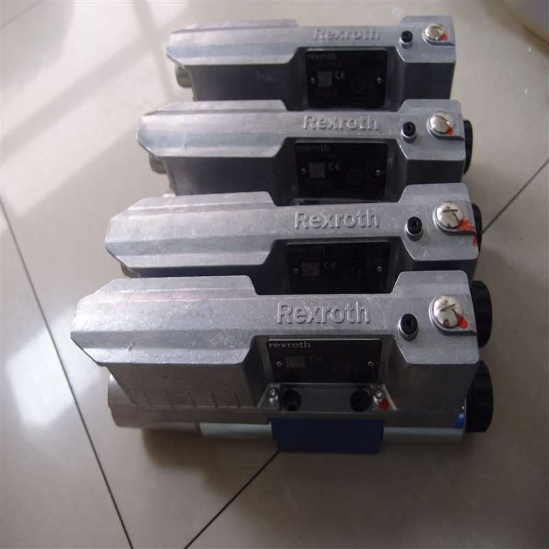 Original Rexroth hydraulic valve 4WREE6V32-30/V/24F1 proportional direction valve