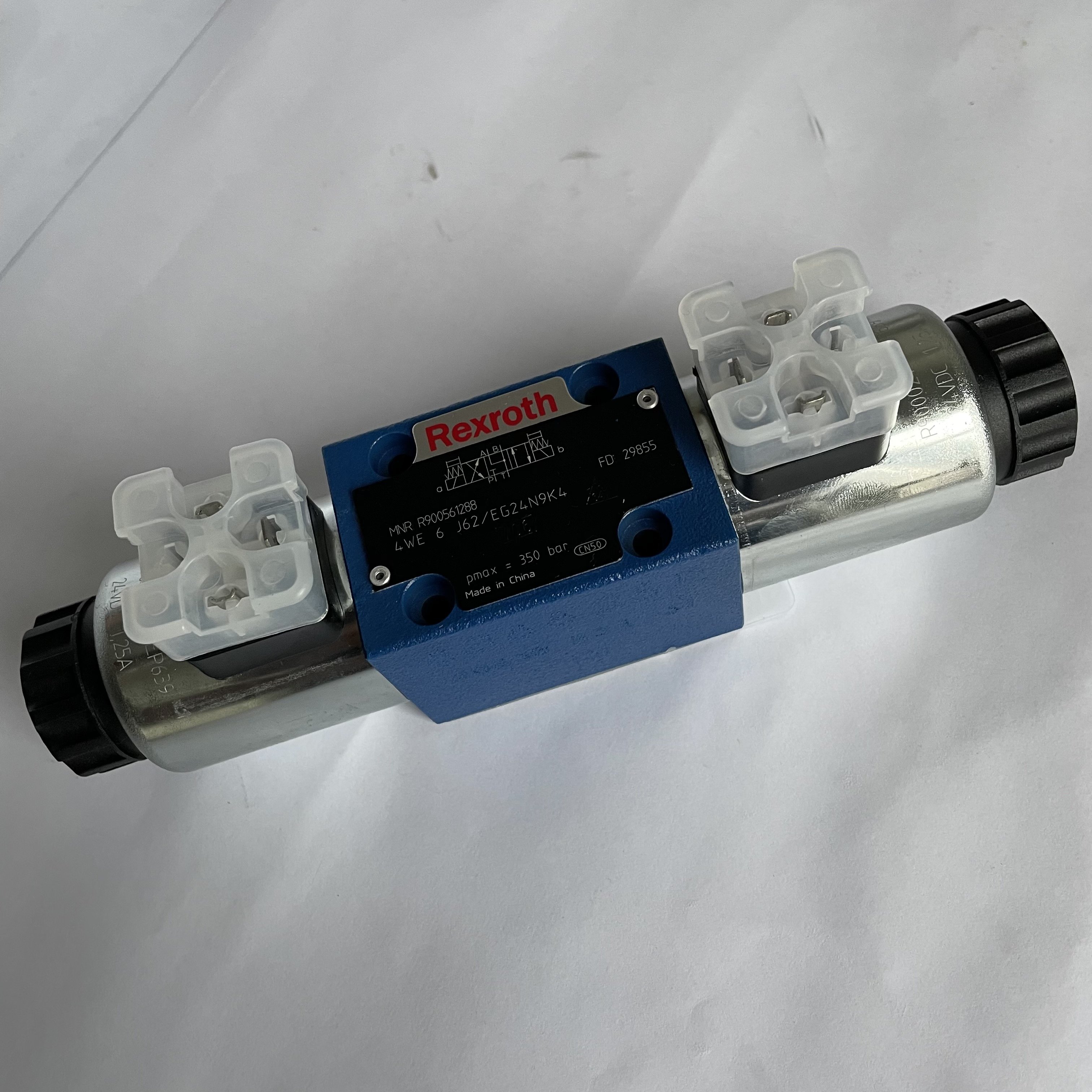 REXROTH hydraulic solenoid valve solenoid valve 4WE6J62/EG24N9K4 solenoid control valve