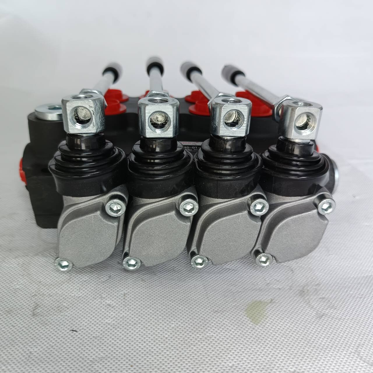 P40-4 4 Spool P40 Hydraulic Monoblock Directional Control Valve For Farm Equipment Manufacturer hydraulic valve for borewell