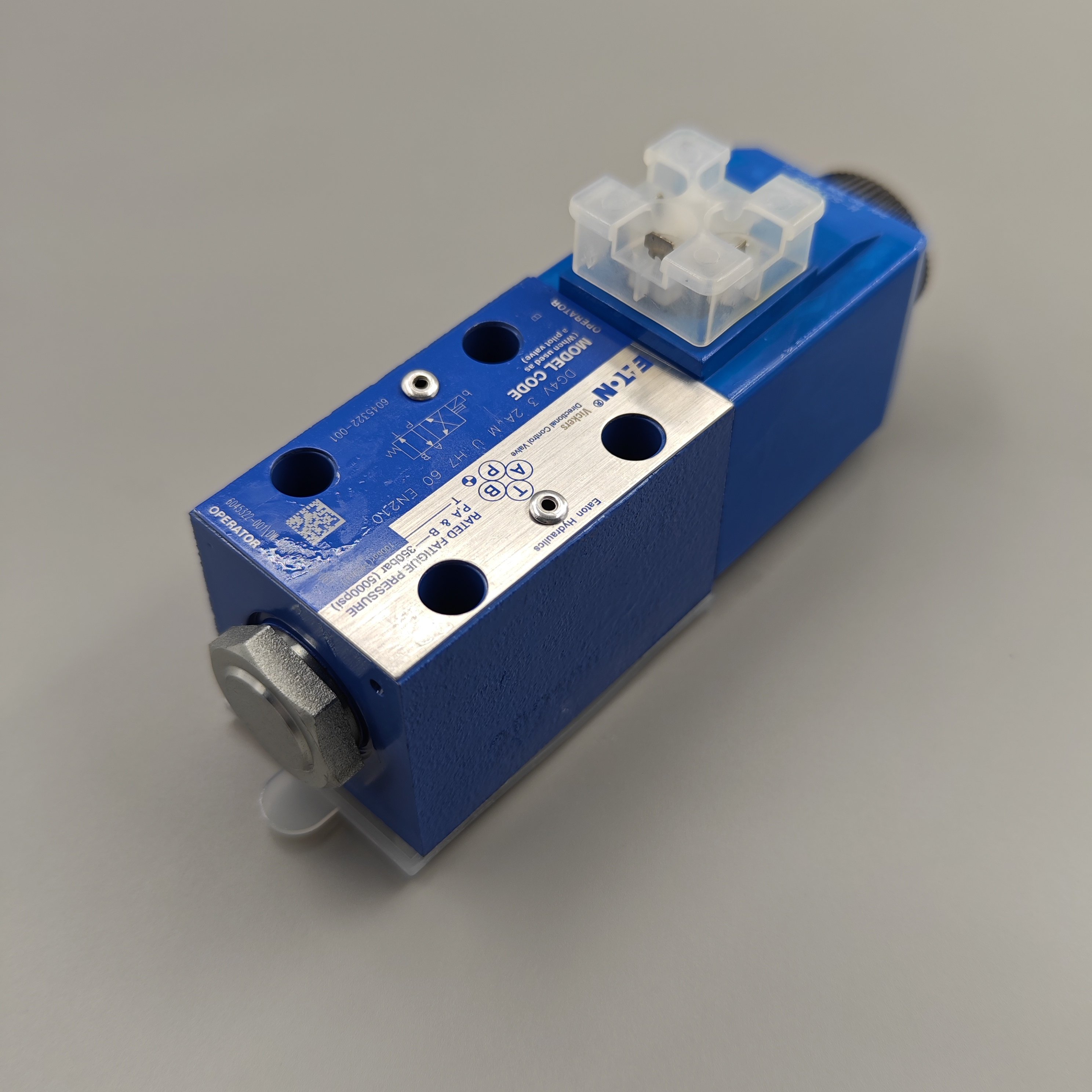 Directly Selling Eaton Original DG4V-3-2A-M-U-H7-60 Directional Control Valve Hydraulic Solenoid Valve