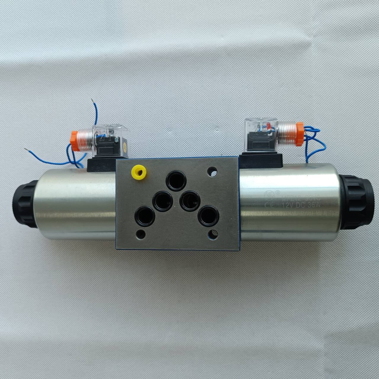 Factory Sale 4WE10E 4WE10J 4WE10H Hydraulic Directional Solenoid Control For Tractor And Truck solenoid valve 24v