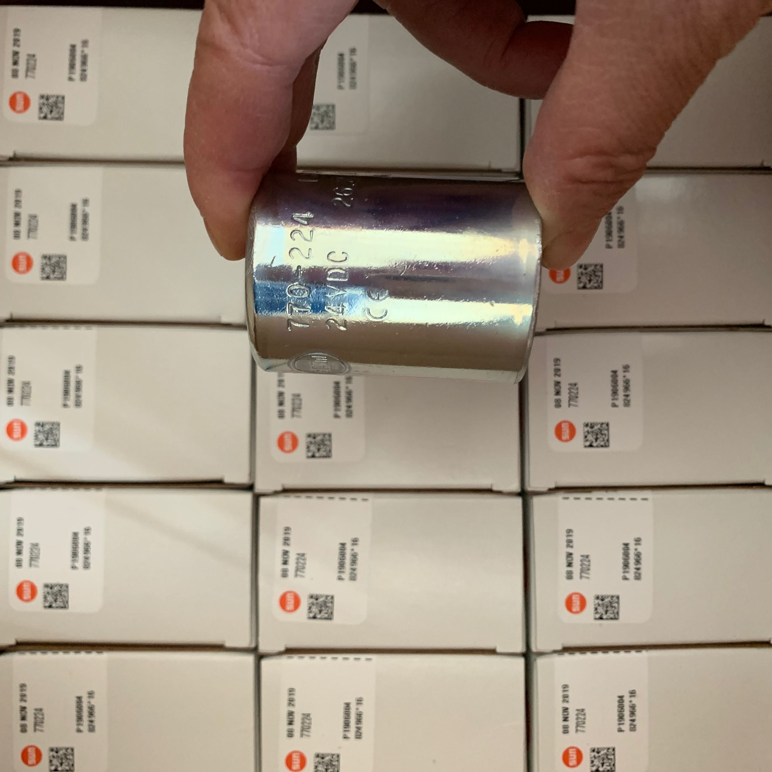 770224 770-224 770224N 770-224N SUN hydraulics Original USA 24 VDC coil with ISO/DIN 43650, Form A connector with TVS Diode