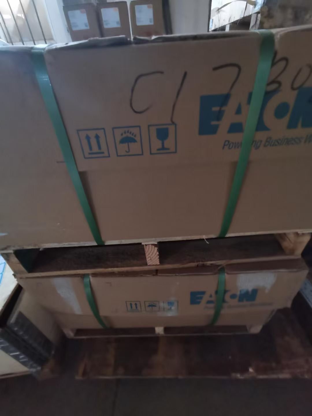SV3-10-0-0-00 565541 SV3-10-0 SV3100000 SV3-10 SV3-10-0-0 02-200855 SV3-10-0-0-24DG original cartridge valve EATON VICKERS
