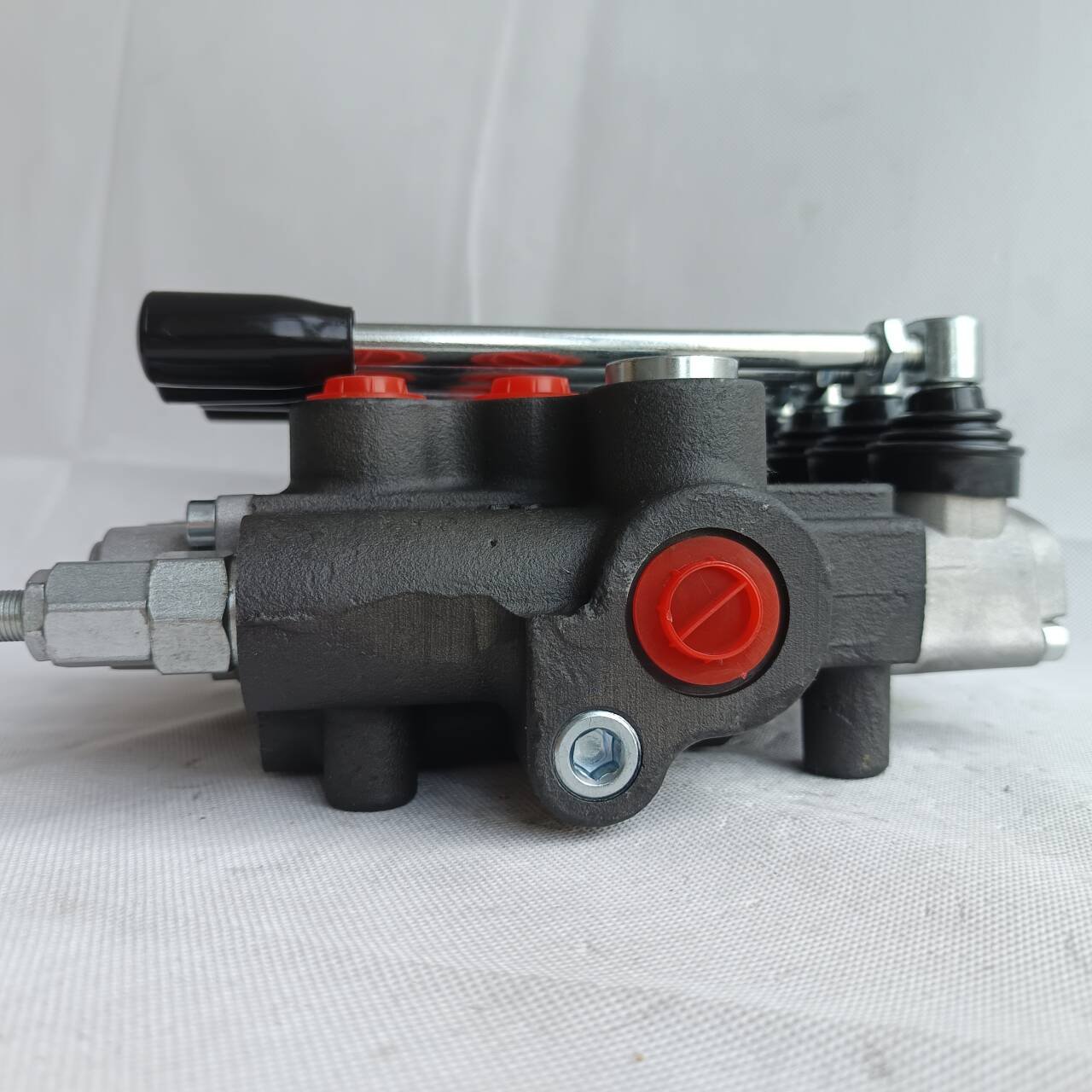 Hot sale P80 Series 4 Spool 4P80 Hydraulic Monoblock Directional Control Valve For Truck 6 lever 70 litres hydraulic valve