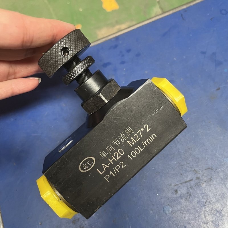 One-way New Throttle Valve Flow Control Valve Regulating Valve Hydraulic Oil Pressure Tube Type