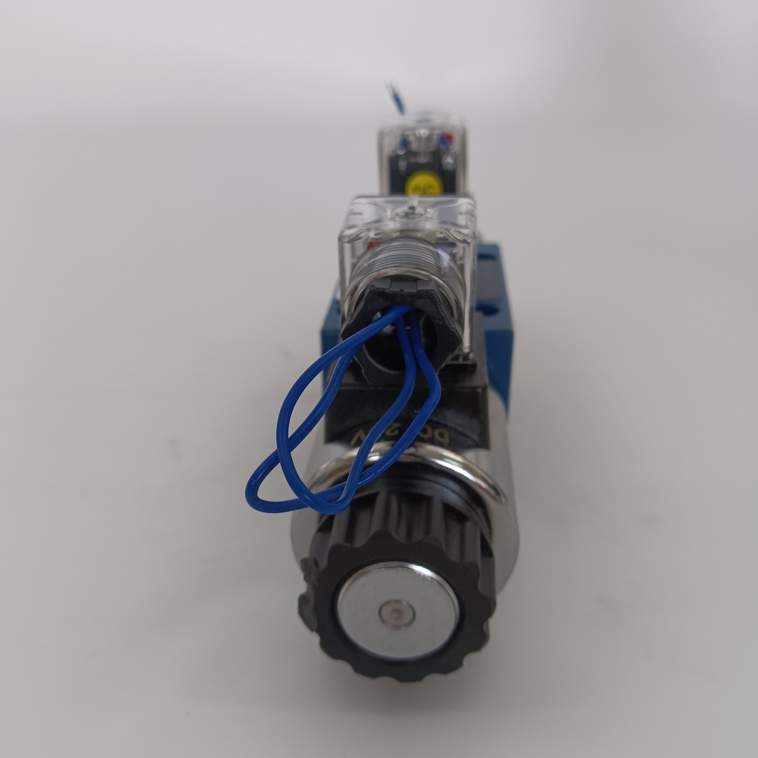 Hot Sell durable Hydraulic valve switch valve electromagnetic directional valve For Direction Control of actuator movement