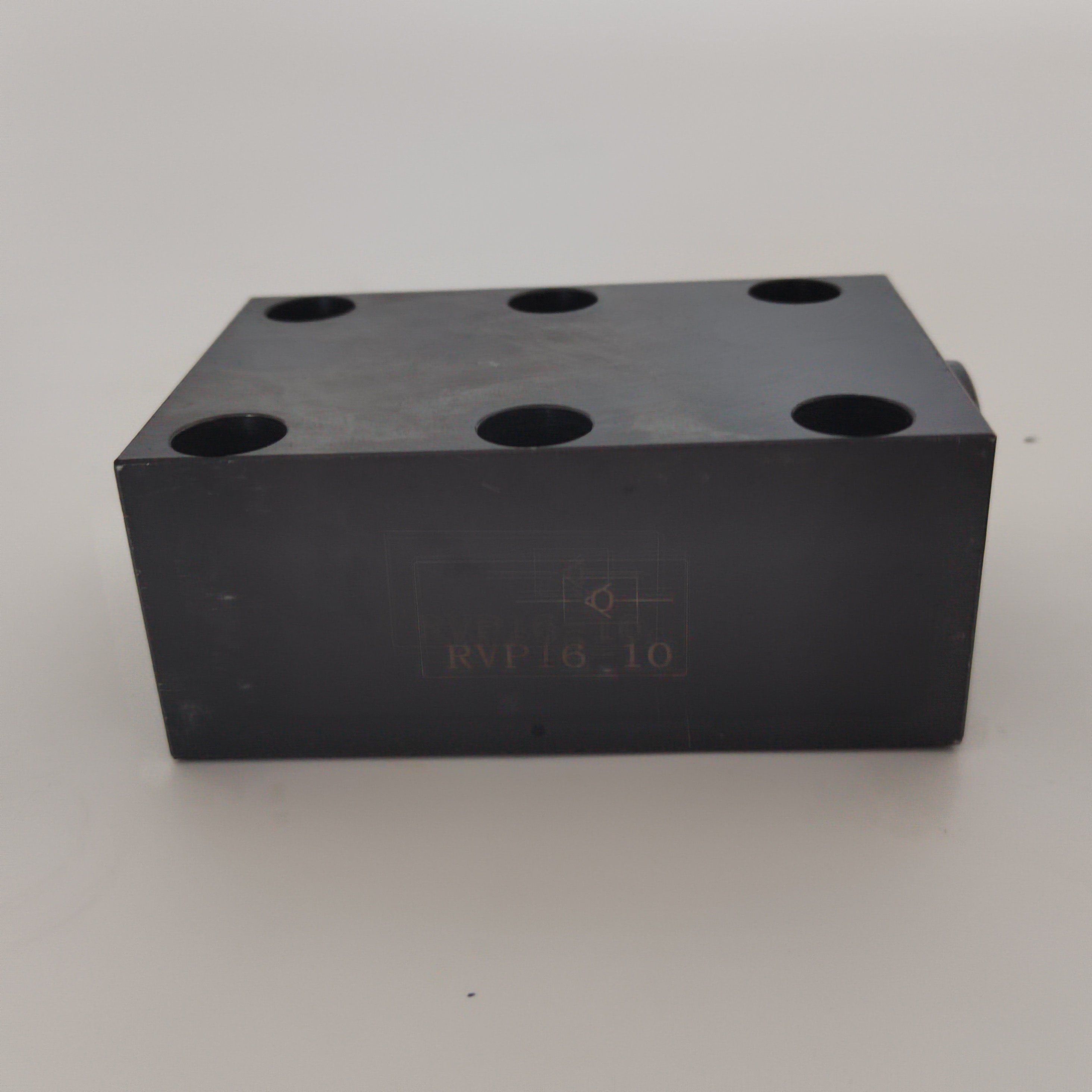 Solenoid Hydraulic Directional Control Valve New Condition Plate Check Valve RVP16