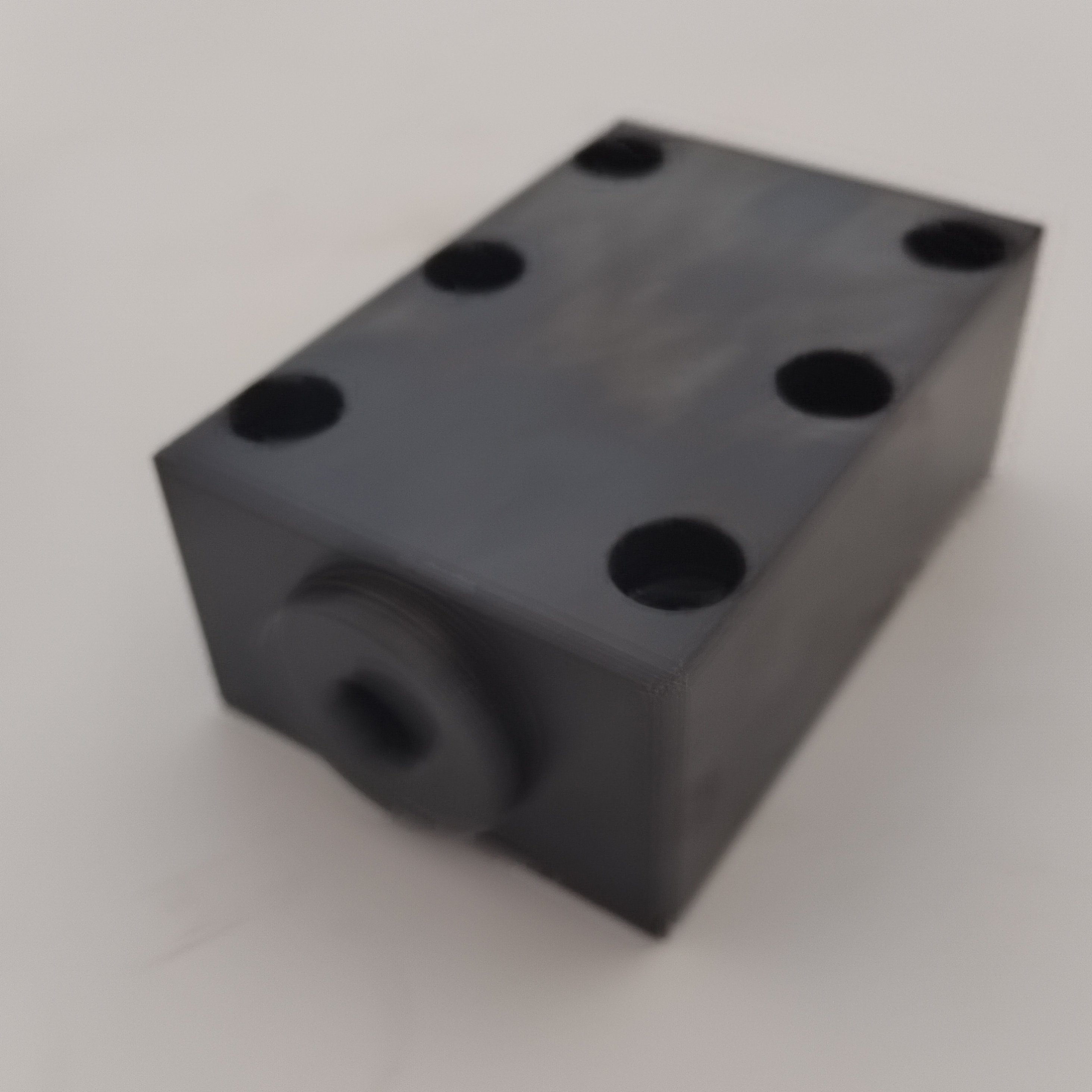 Solenoid Hydraulic Directional Control Valve New Condition Plate Check Valve RVP16