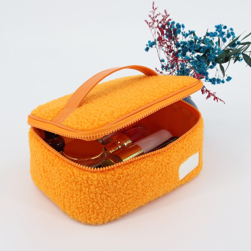 Hot Selling Large Capacity teddy Travel Cosmetic Bag Travel Toiletry Bag Makeup Pouch with Handle for Women