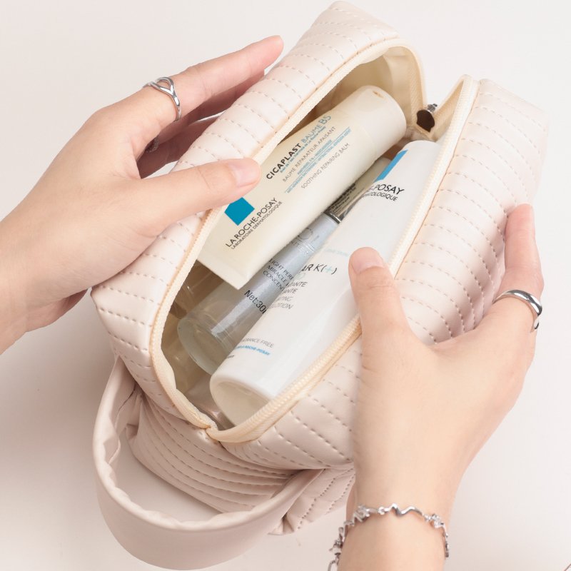 Custom Logo Pouch Travel Toiletry Cosmetic Storage Organizer Bag Cute Quilted Cosmetic Bag Large Capacity Makeup Bag Hot Selling