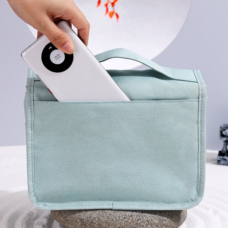 New material wash bag quilted toiletries bag with custom logo