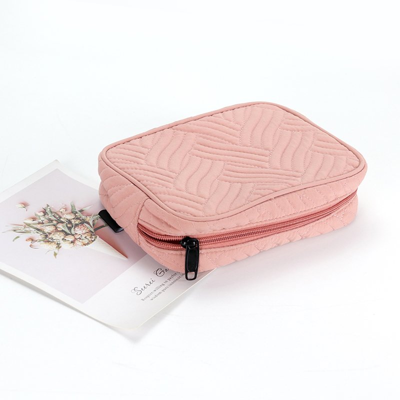 Custom Logo Quilted Cosmetic Makeup Bag Professional Makeup Bag Travel