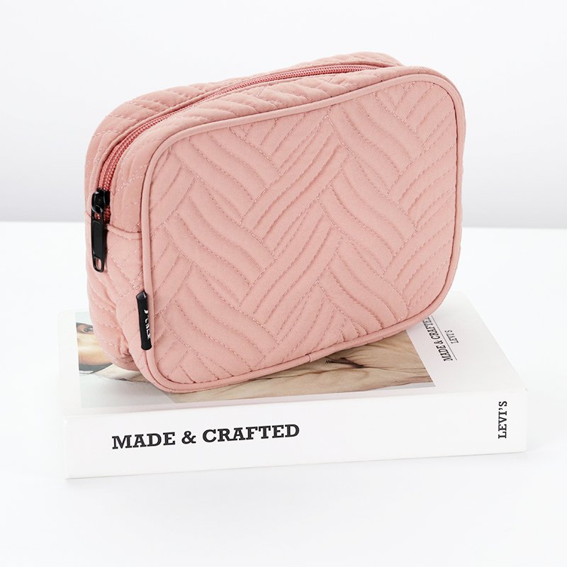 Custom Logo Quilted Cosmetic Makeup Bag Professional Makeup Bag Travel