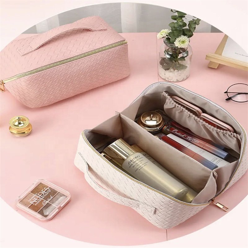Large Capacity Portable Travel Checked Cosmetic Bag cases With Handle and Divider Flat Lay Makeup Organizer Bag
