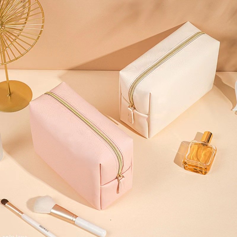 Leather Makeup Bag Cosmetiqueras Make Up Bag PU Vegan Leather Travel Cosmetic Pouch Toiletry Bag