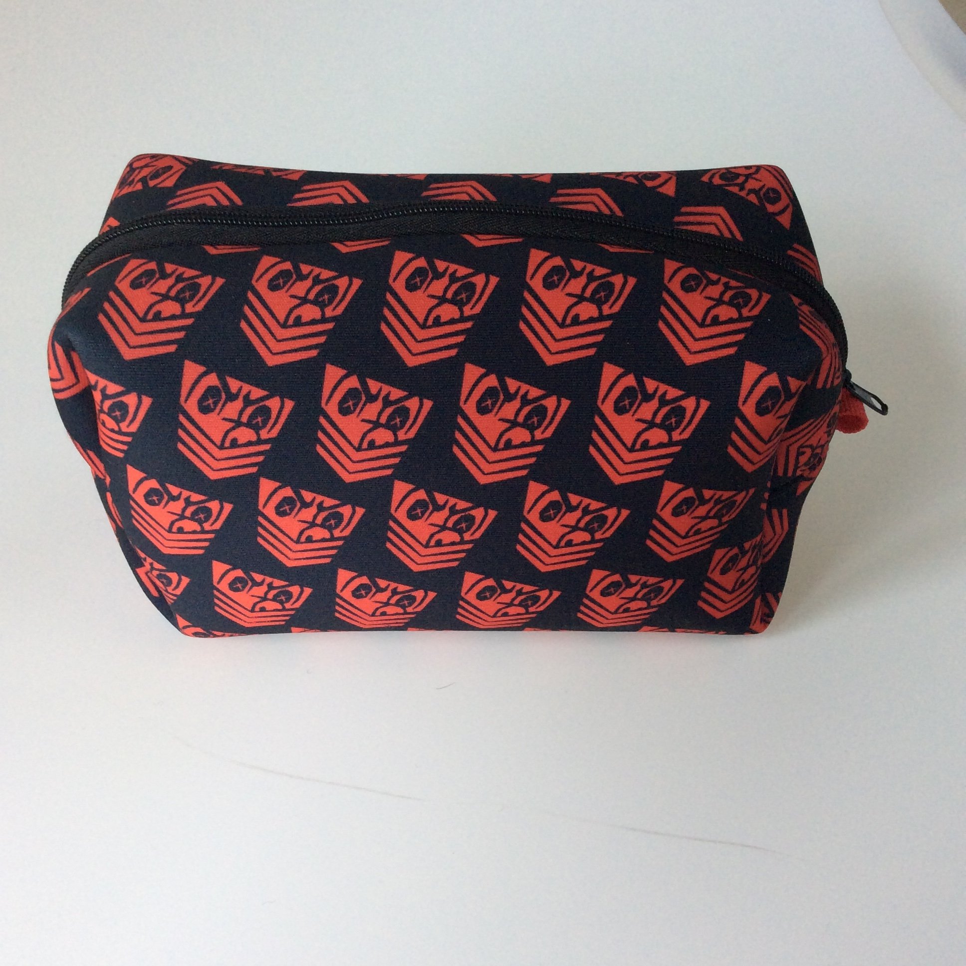 2024 newly design and launch sublimation printing neoprene water proof zipper closing travel make up bag