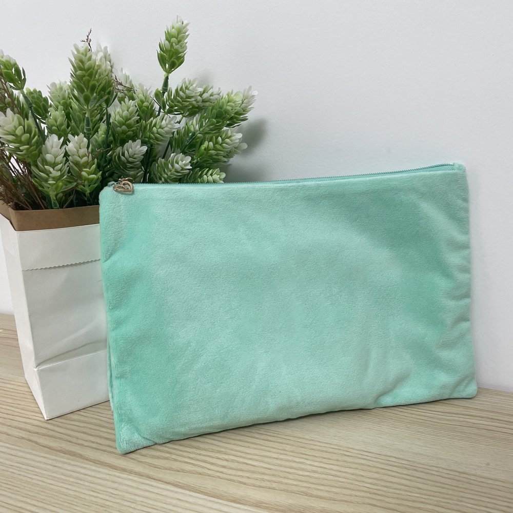 Wholesale Custom Design Fashion Large Capacity Travel Zipper Velvet Cosmetic Makeup Bag Pouch