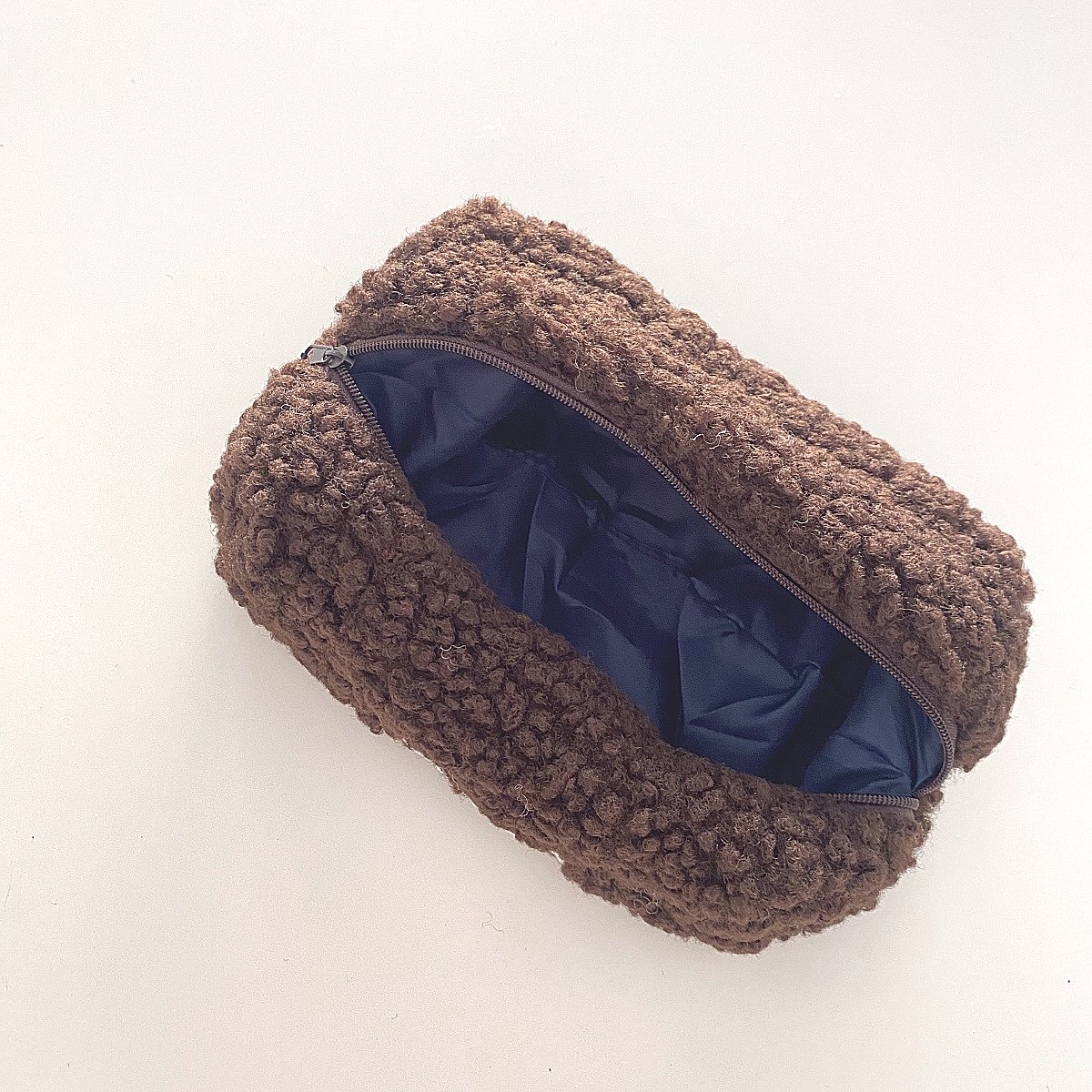 Fashion Simple Large-capacity Cosmetic Makeup Lamb Wool Storage Bag Travel Portable Coin Purse For Women Wholesale