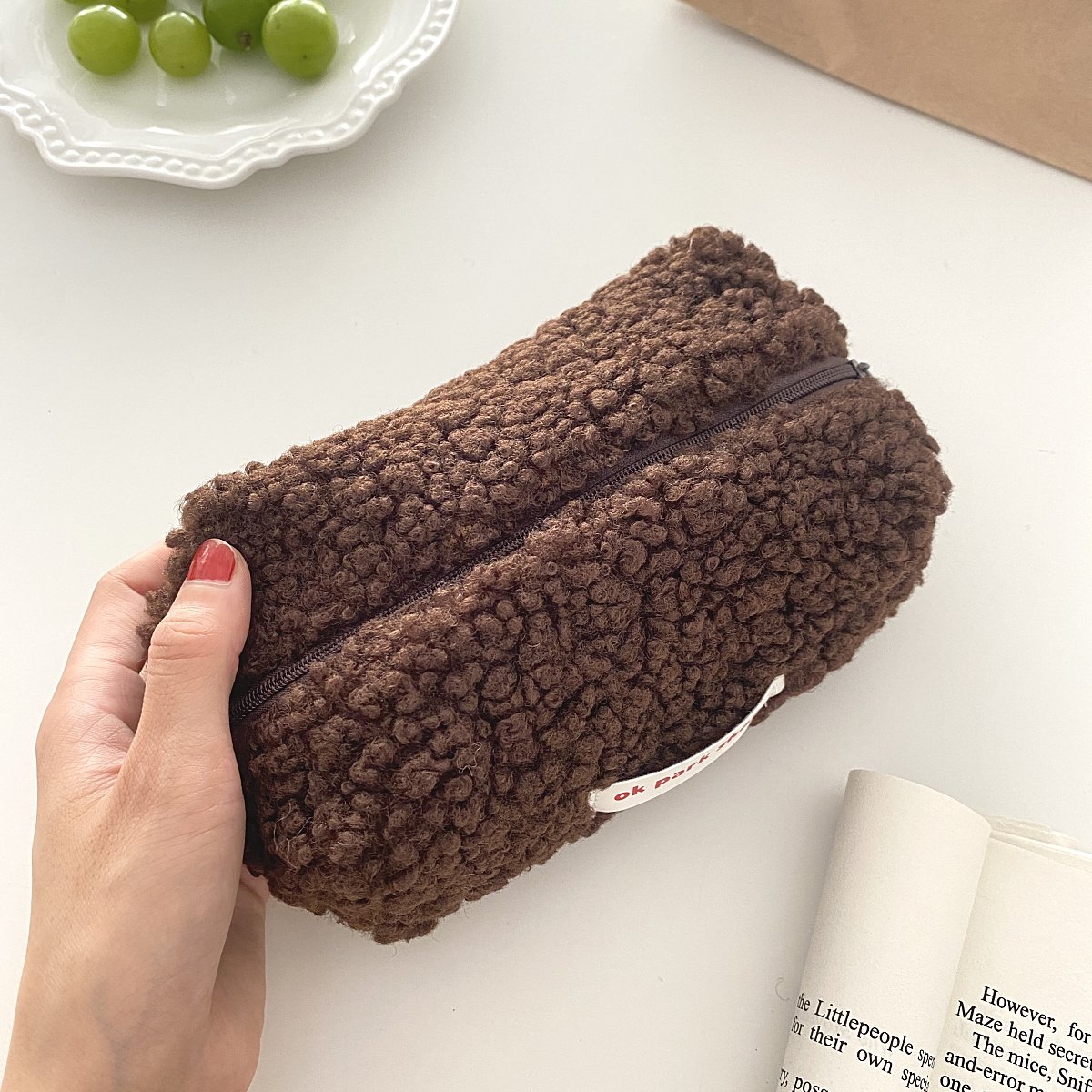 Fashion Simple Large-capacity Cosmetic Makeup Lamb Wool Storage Bag Travel Portable Coin Purse For Women Wholesale