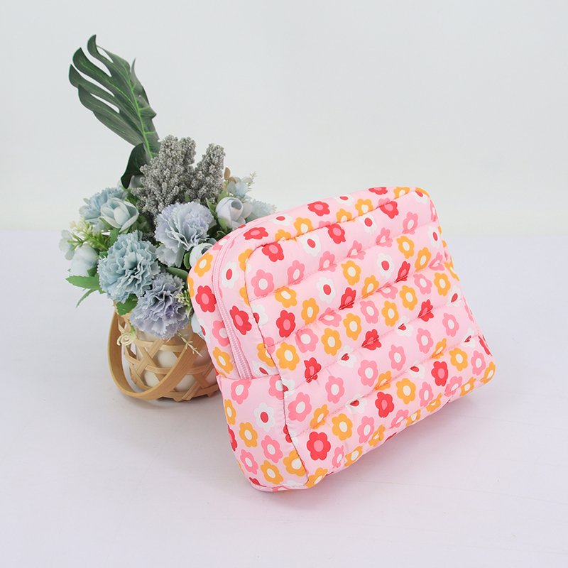 High Quality Cute Beautiful Quilted Cotton Make Up Bag flower Pink Cosmetic Pouch Travel Make Up Bags for Women Girls Custom