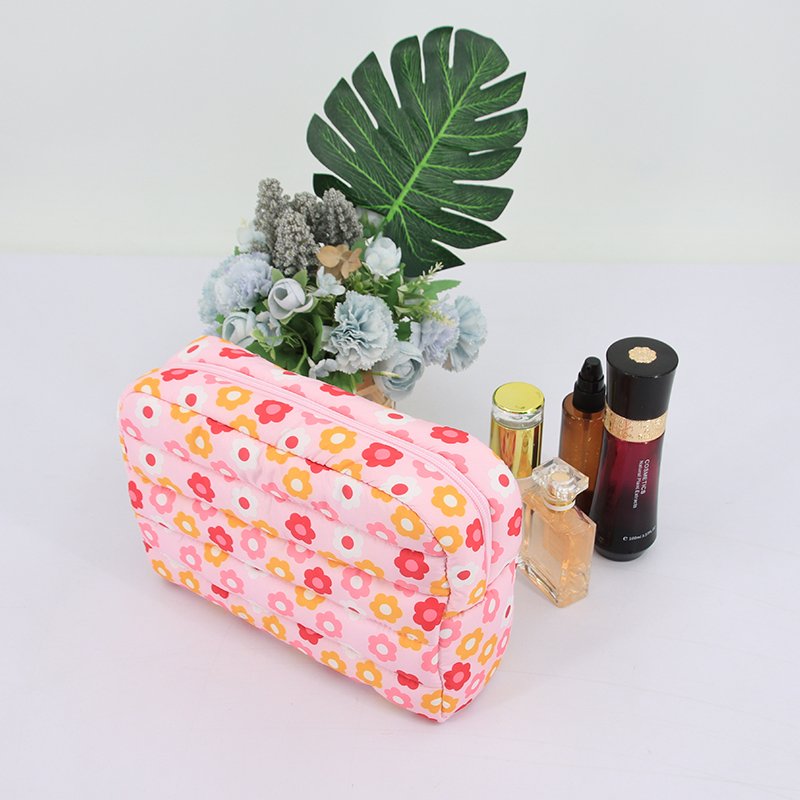 High Quality Cute Beautiful Quilted Cotton Make Up Bag flower Pink Cosmetic Pouch Travel Make Up Bags for Women Girls Custom