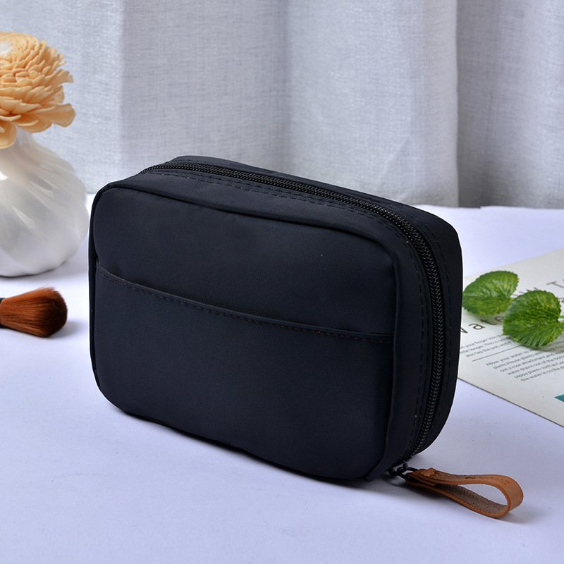 Factory Wholesale Large Capacity Insulated Makeup Storage Bag High Appearance Convenient Day System Simple Beauty Cosmetic Case
