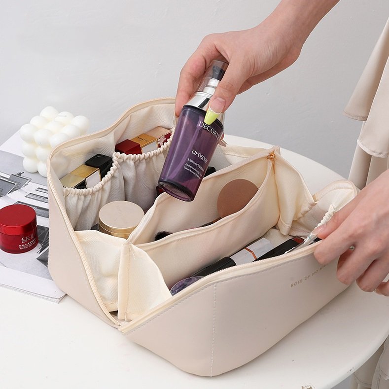 Custom luxury pu leather travel casual waterproof toiletry makeup bag make up case cosmetic bags for zip pouch