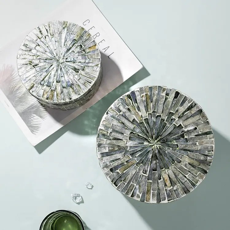 Best Selling Round Box Mother of Pearl Inlay Storage Chocolate and Jewelry Customized Box Display Handmade in Vietnam