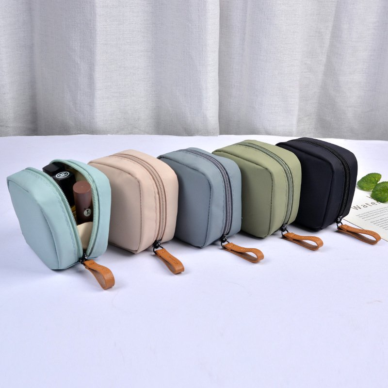 New Fashion Makeup Bag Small Nylon Travel Make up Bag Multifunctional Storage Cosmetic Bag for Women Portable Toiletry Pouch