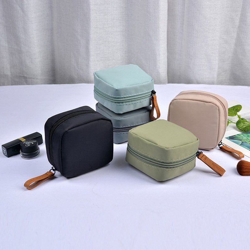 New Fashion Makeup Bag Small Nylon Travel Make up Bag Multifunctional Storage Cosmetic Bag for Women Portable Toiletry Pouch