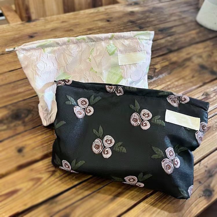 Embroidery Floral Makeup Bag Travel Cosmetic Organizer Bag White Cosmetic Bag